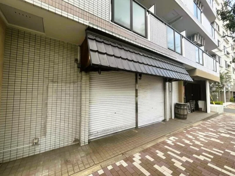 東長崎の居抜き店舗のエントランス