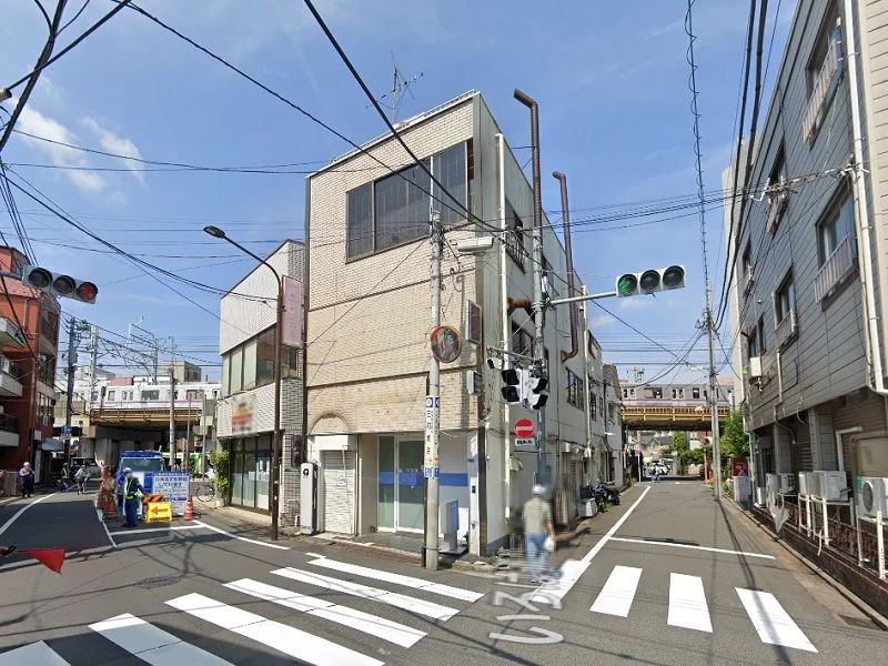 貸店舗(スケルトン)の外観