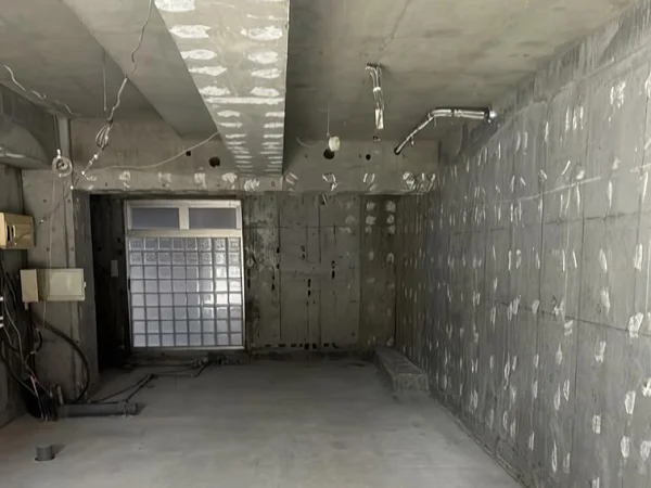 武蔵新田のスケルトン物件の内装