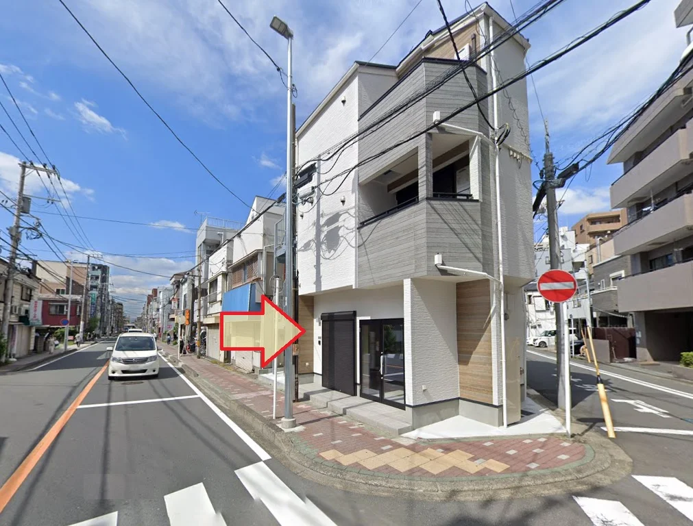 西横浜のスケルトン店舗物件の外観