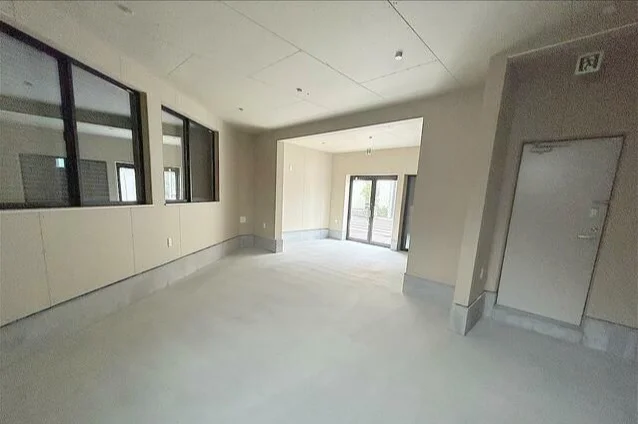 西横浜のスケルトン物件の内装