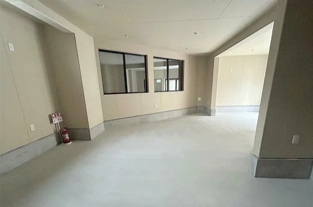 西横浜のスケルトン物件の内装