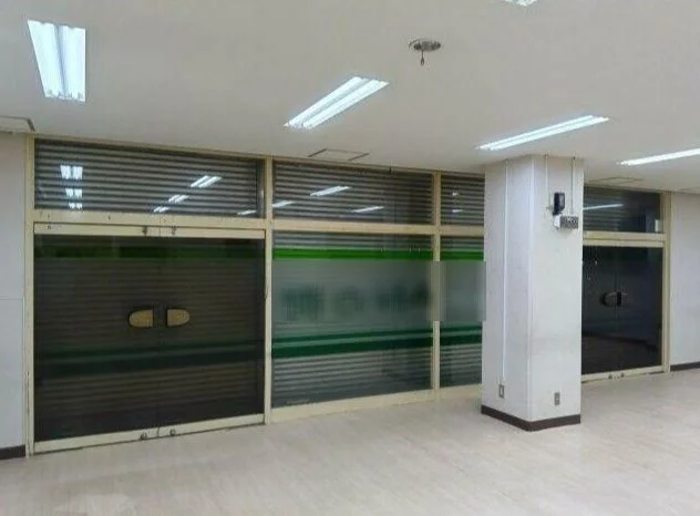 貸店舗(スケルトン)の内装