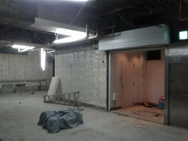 貸店舗(スケルトン)の内装