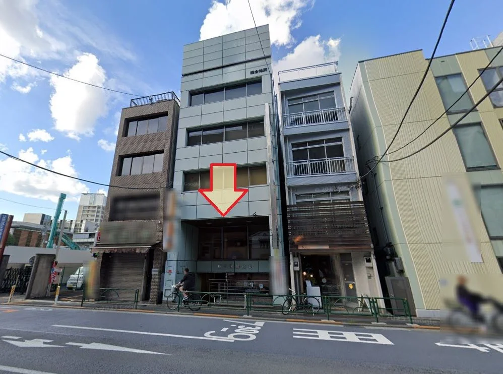 本郷三丁目のスケルトン店舗物件の外観