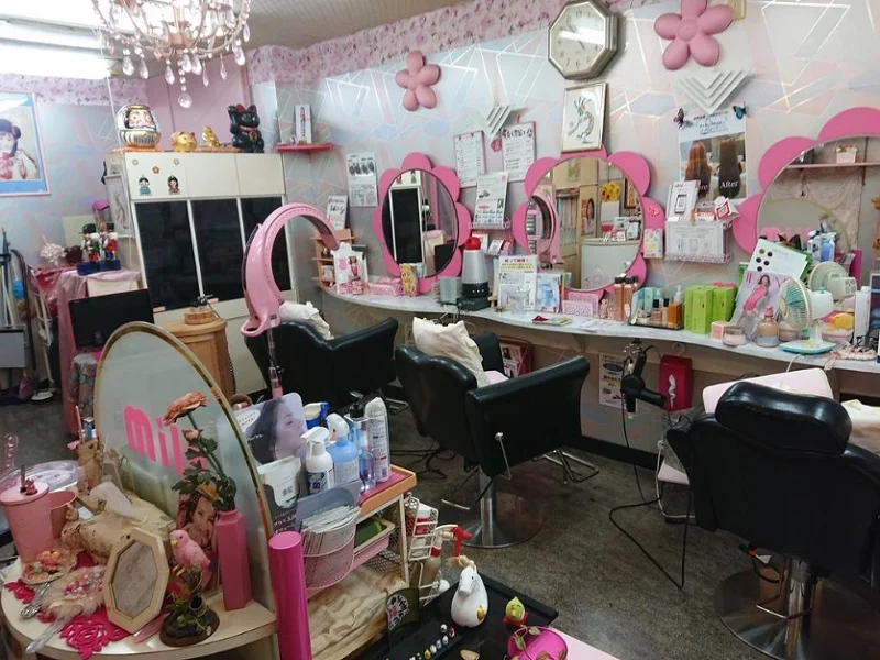 美容室・理容室の居抜き物件の内装