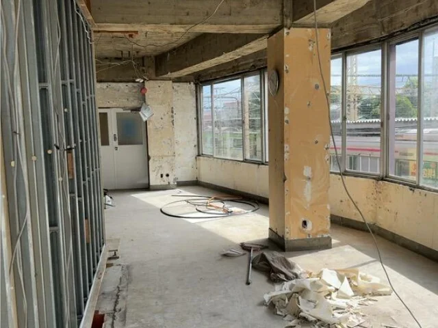 つつじヶ丘のスケルトン物件の内装