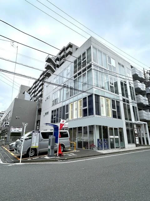 貸店舗(スケルトン)の外観