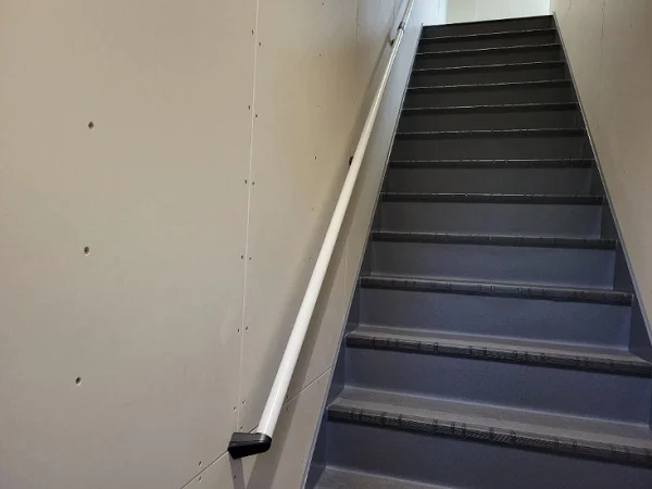 西大島のスケルトン店舗物件の内装