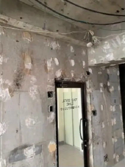 町屋のスケルトン店舗物件の内装