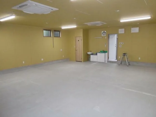 下赤塚のスケルトン物件の内装