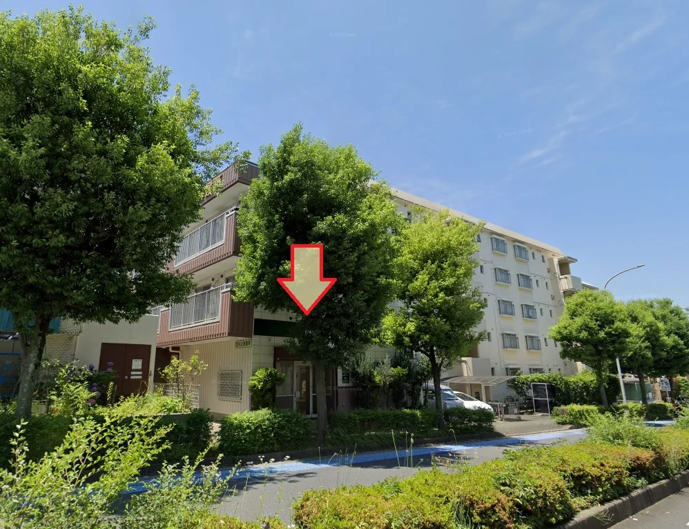 センター南のスケルトン店舗物件の外観