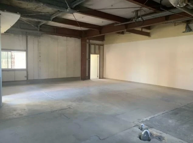 貸店舗(スケルトン)の内装