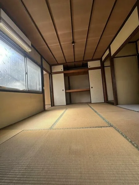 貸店舗(スケルトン)の内装