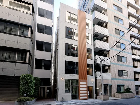 小伝馬町のスケルトン店舗物件の外観