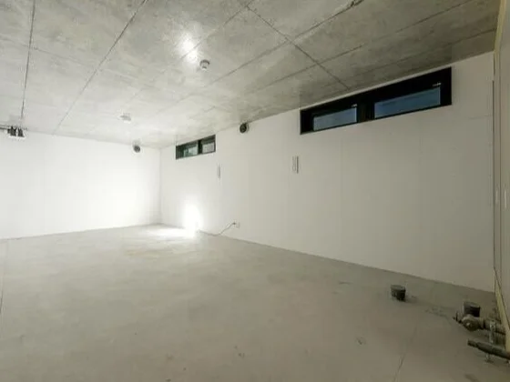 小伝馬町のスケルトン物件の内装