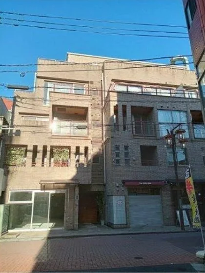 貸店舗(スケルトン)の外観