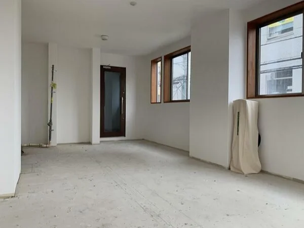 貸店舗(スケルトン)の内装