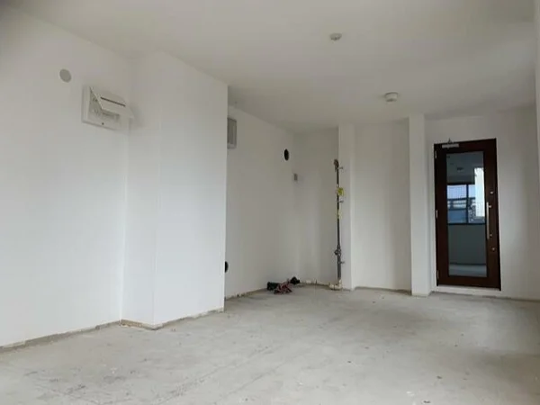 茅ケ崎のスケルトン物件の内装