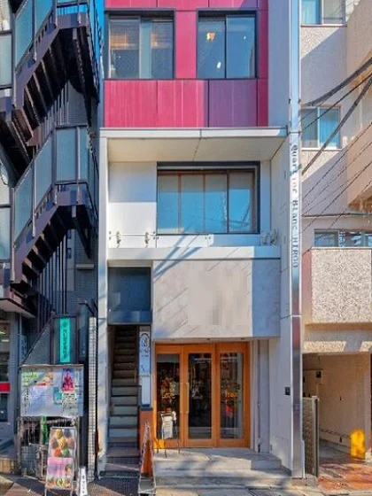 貸店舗(スケルトン)の外観