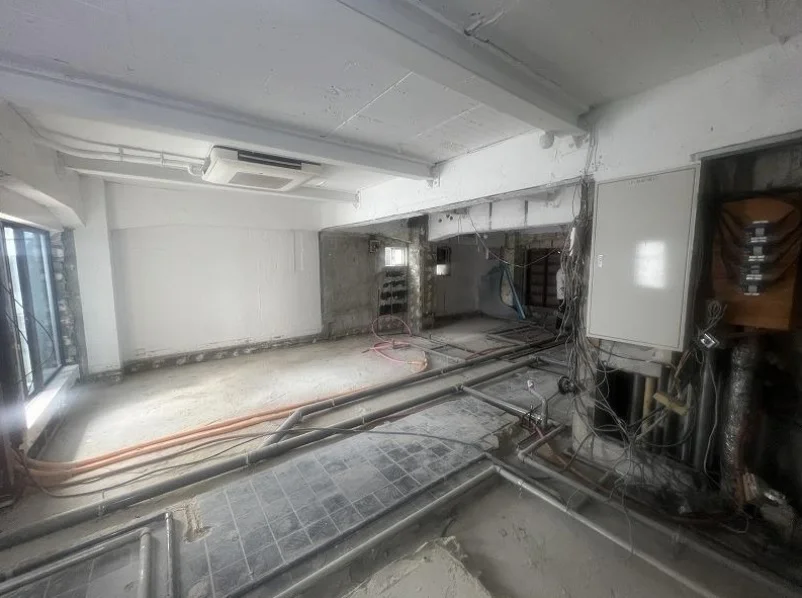 六本木のスケルトン物件の内装