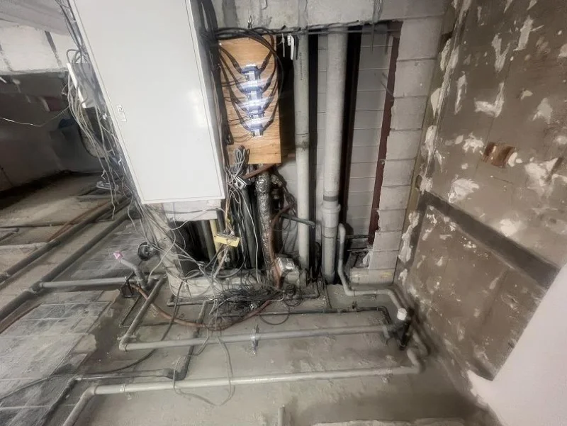 六本木のスケルトン物件の内装