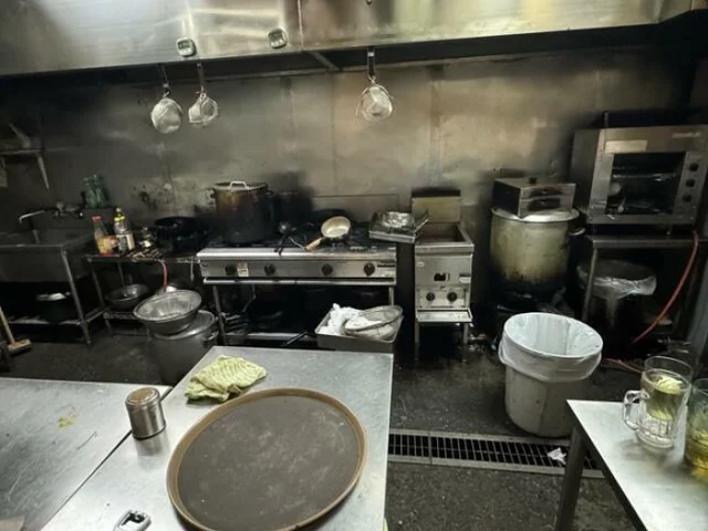 上福岡の居抜き店舗の厨房