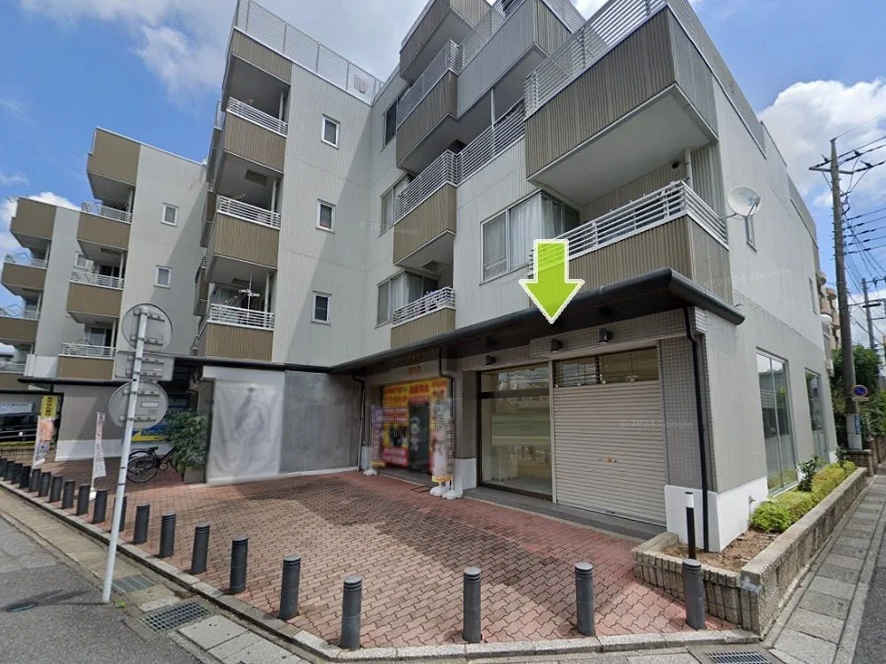 せんげん台のスケルトン店舗物件の外観