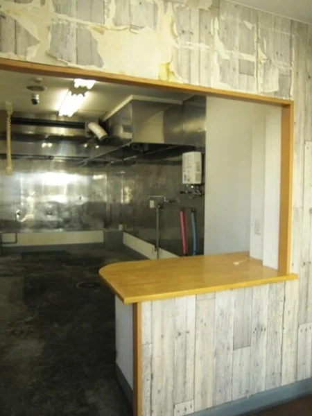 テイクアウトの居抜き物件の内装
