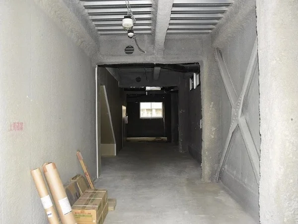 関内のスケルトン物件の内装