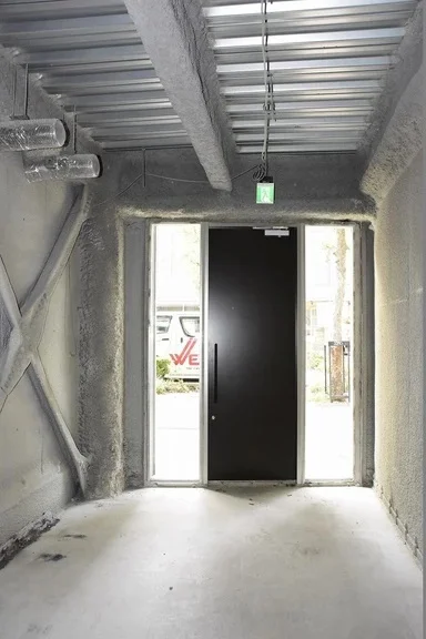 貸店舗(スケルトン)の内装