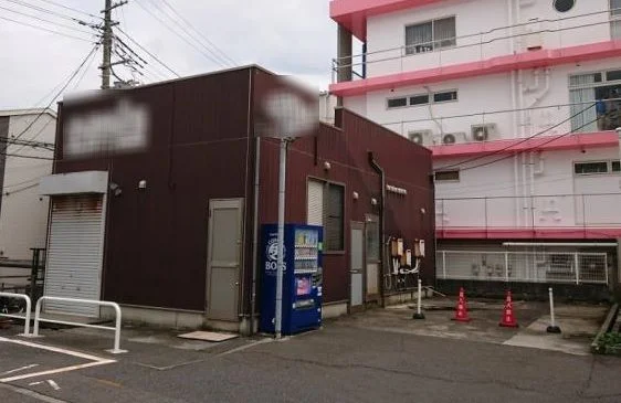 貸店舗(スケルトン)の外観