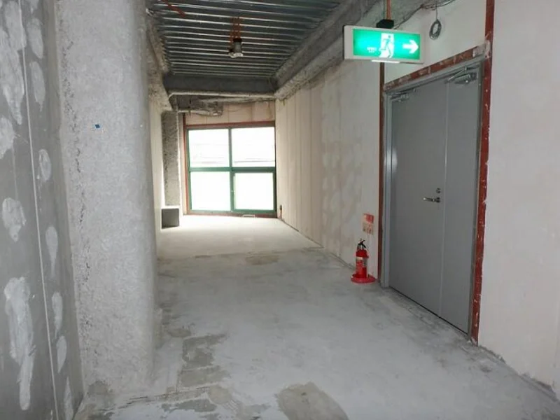 大山のスケルトン物件の内装