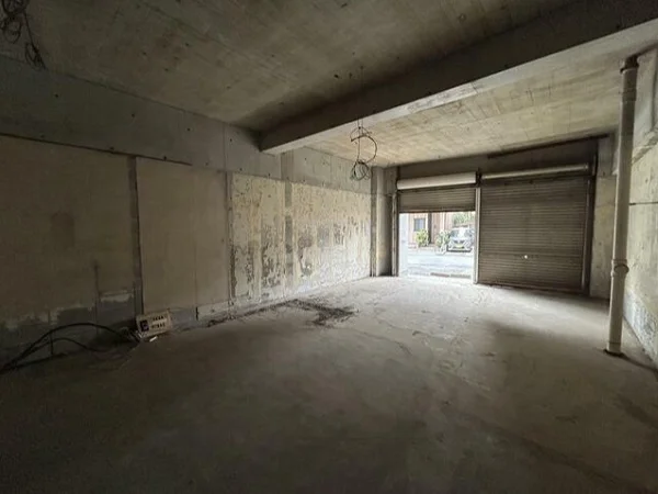 川崎大師のスケルトン物件の内装