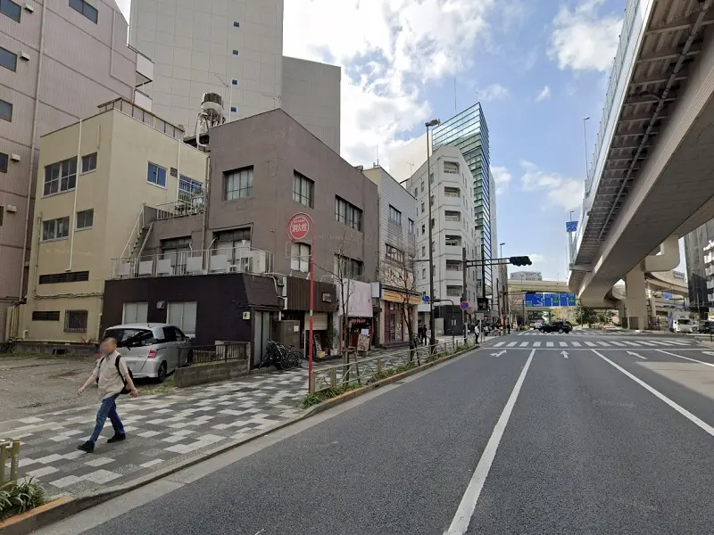 貸店舗(スケルトン)の外観