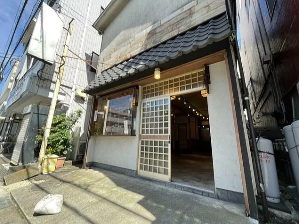 貸店舗(事務所仕様)の外観