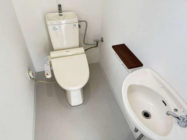 門前仲町の事務所仕様店舗物件の内装