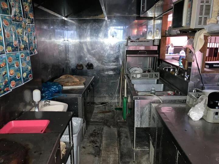 東あずまの中華料理居抜きの厨房