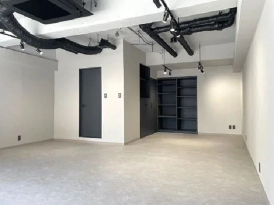 貸店舗(事務所仕様)の内装