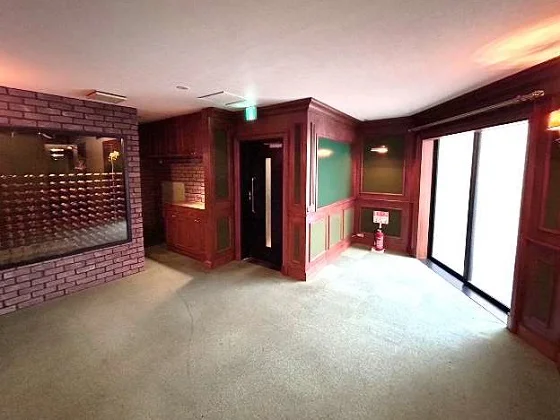 広尾の居抜き店舗の内装