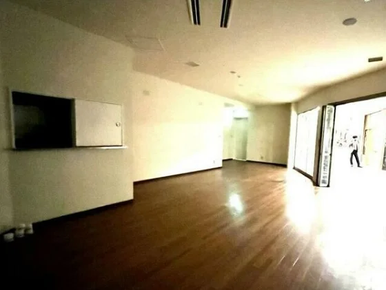 物販の居抜き物件の内装