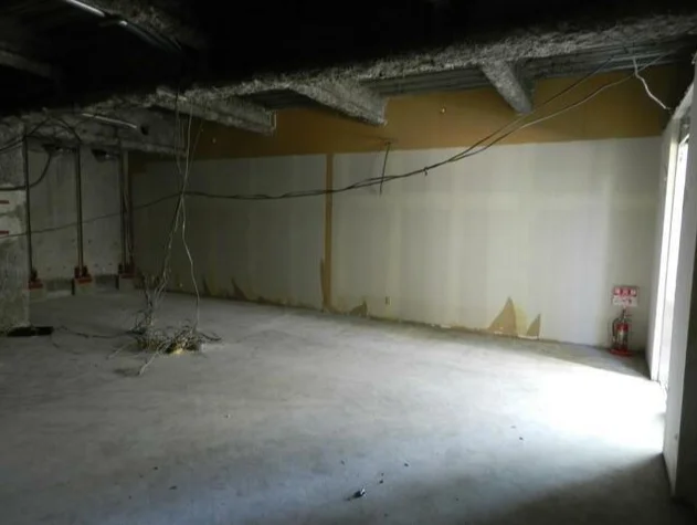 貸店舗(スケルトン)の内装