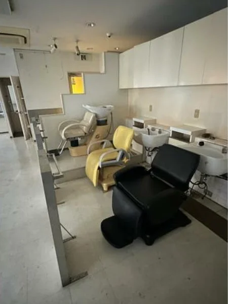 美容室・理容室の居抜き物件の内装