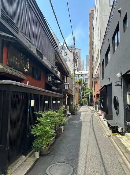 人形町のスケルトン店舗物件の外観