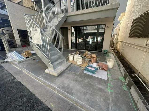 大宮のスケルトン物件のエントランス