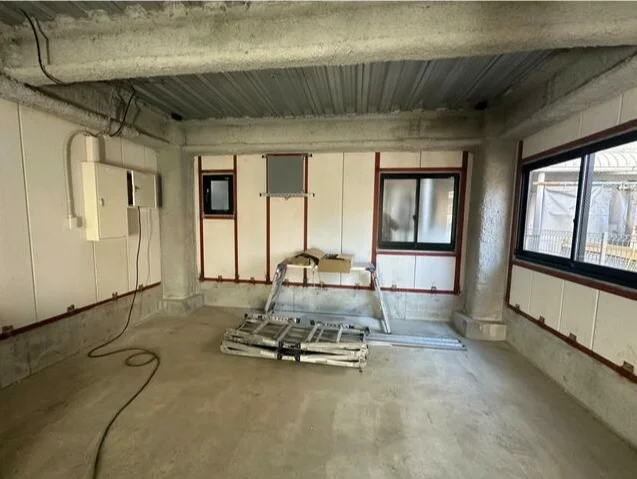 貸店舗(スケルトン)の内装