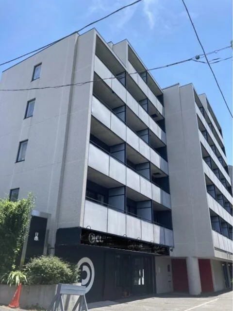 貸店舗(スケルトン)の外観