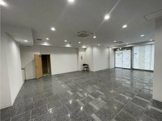 貸店舗(事務所仕様)の内装