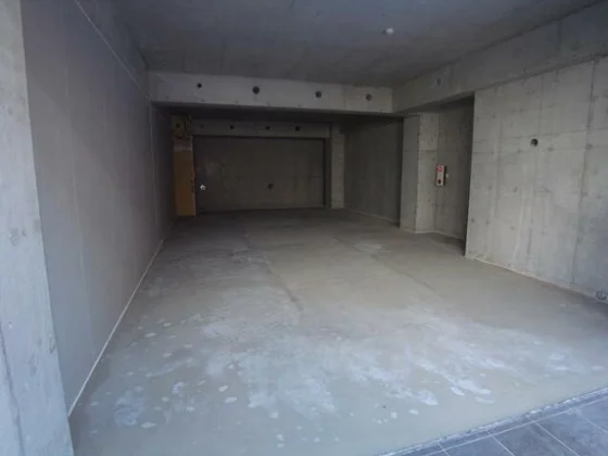 貸店舗(スケルトン)の内装