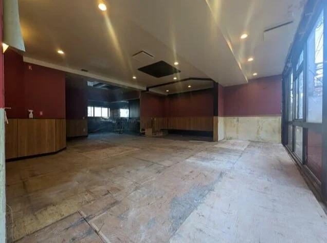 小田急相模原のスケルトン店舗物件の内装